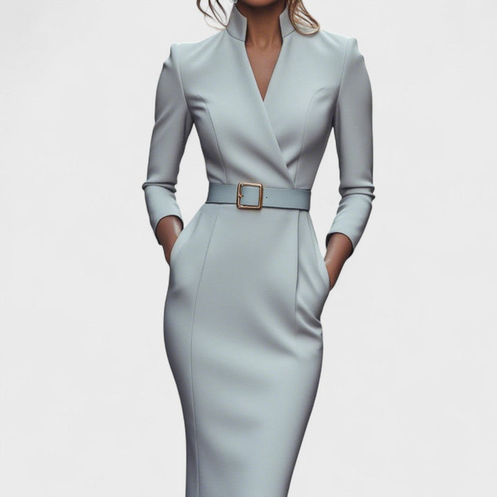 Amelda | Robe raffinée avec ceinture et col