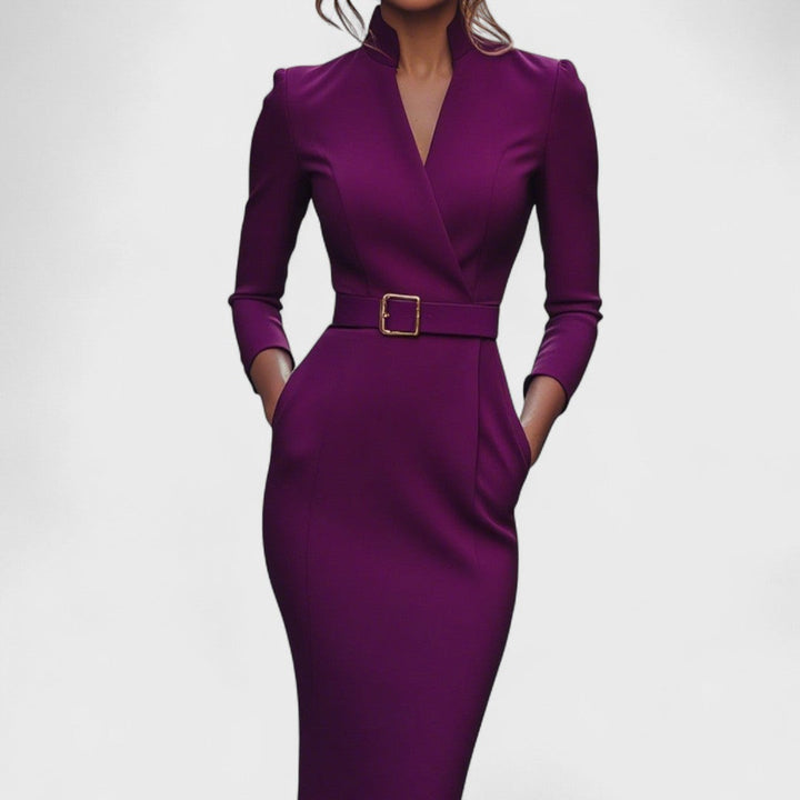 Amelda | Robe raffinée avec ceinture et col