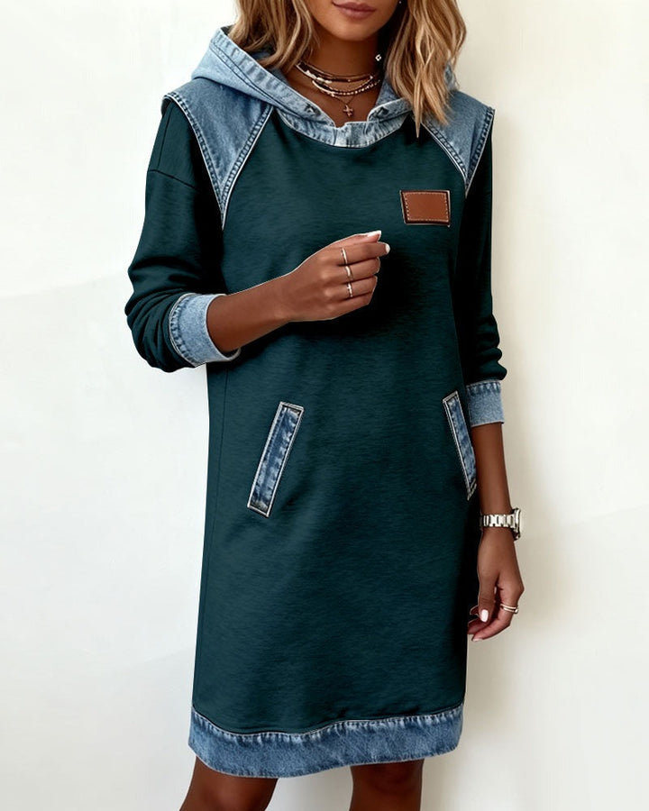 Tonia | Robe décontractée à capuche avec détails en denim