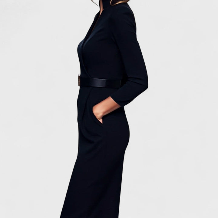 Amelda | Robe raffinée avec ceinture et col