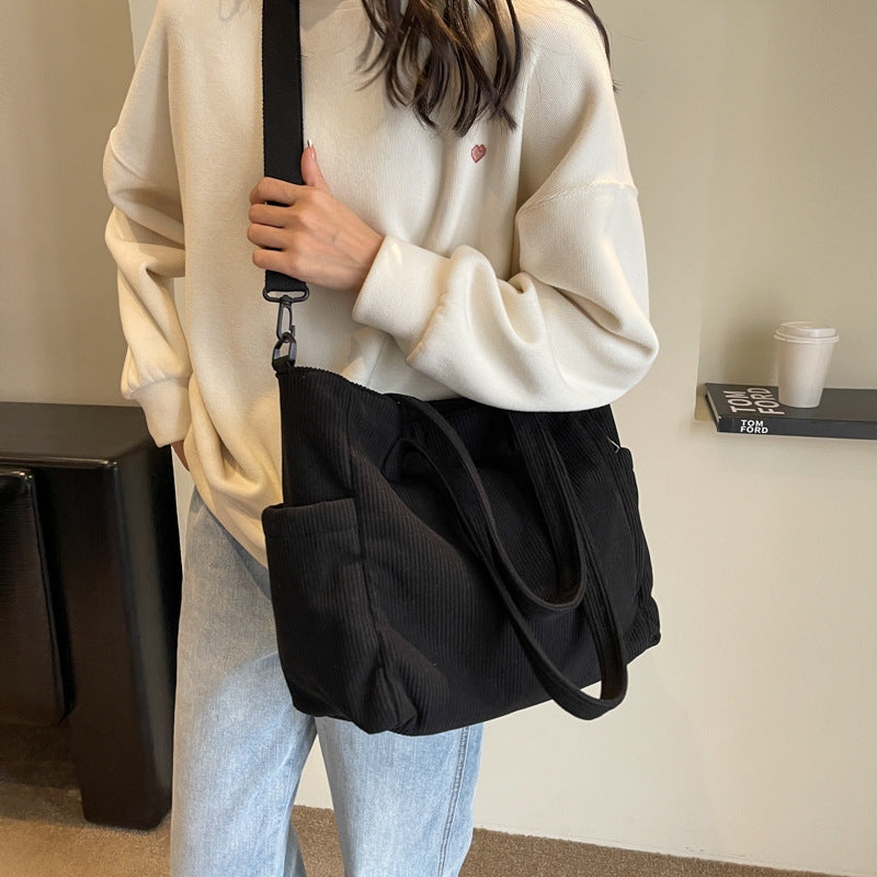 Bloom™ | Sac fourre-tout en velours côtelé pour étudiantes en art