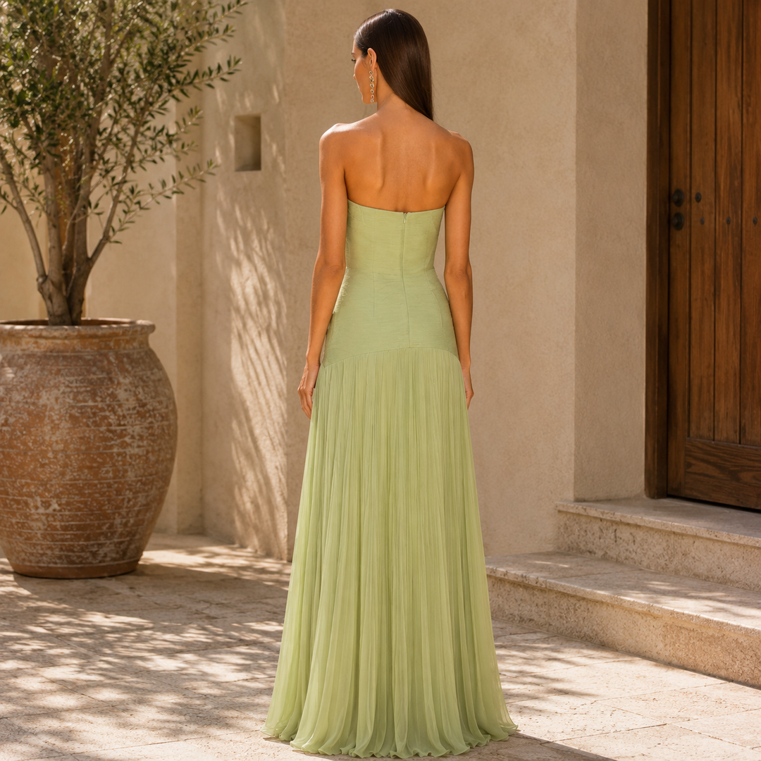 Robe à épaules dénudées