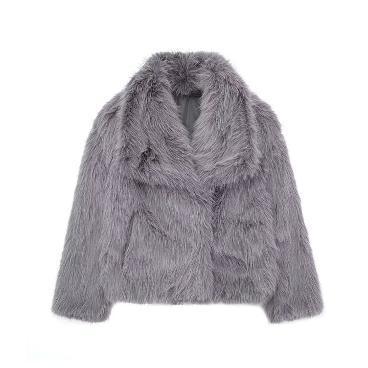Amelia | Zachte faux-fur jas met een lichte, luxe uitstraling