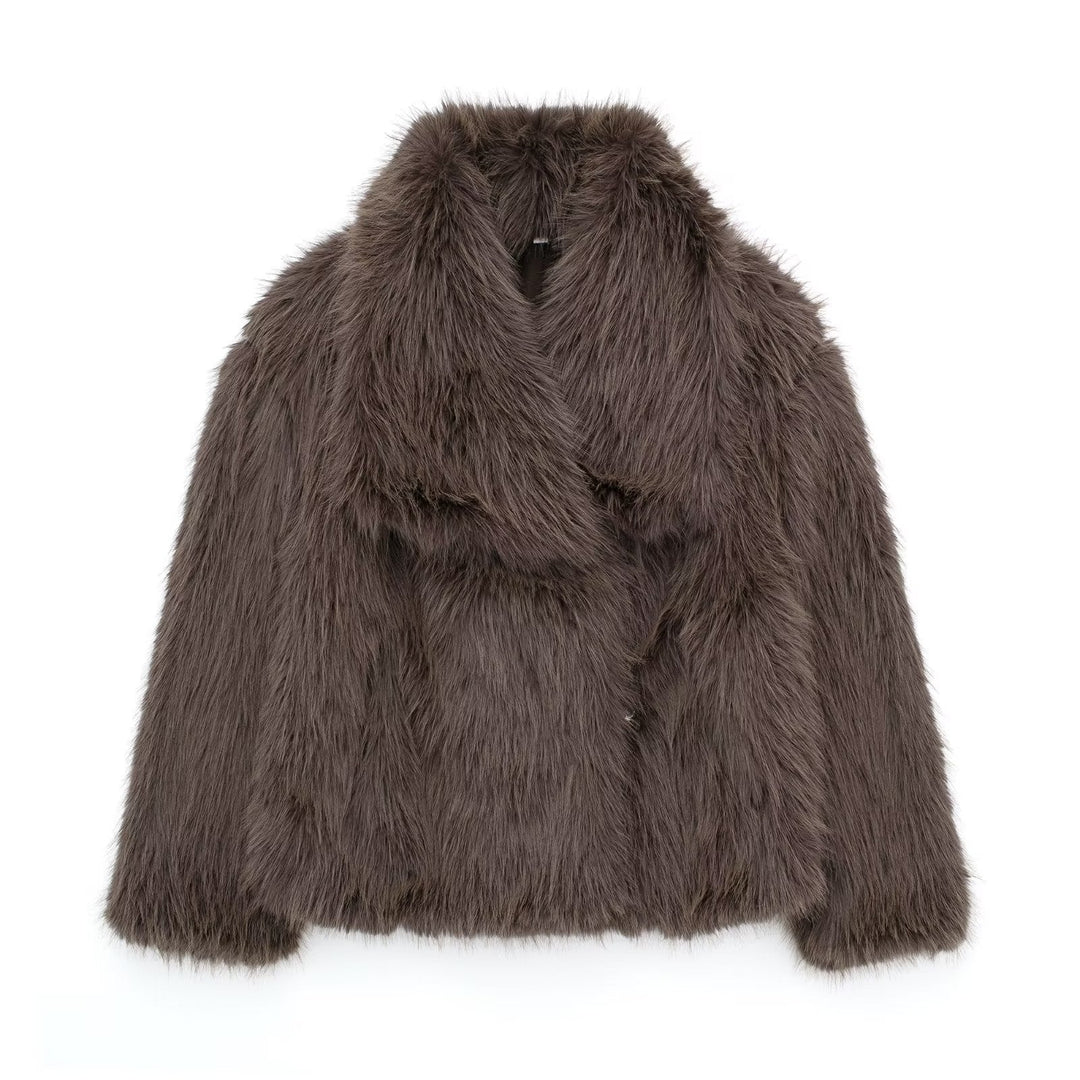 Amelia | Zachte faux-fur jas met een lichte, luxe uitstraling