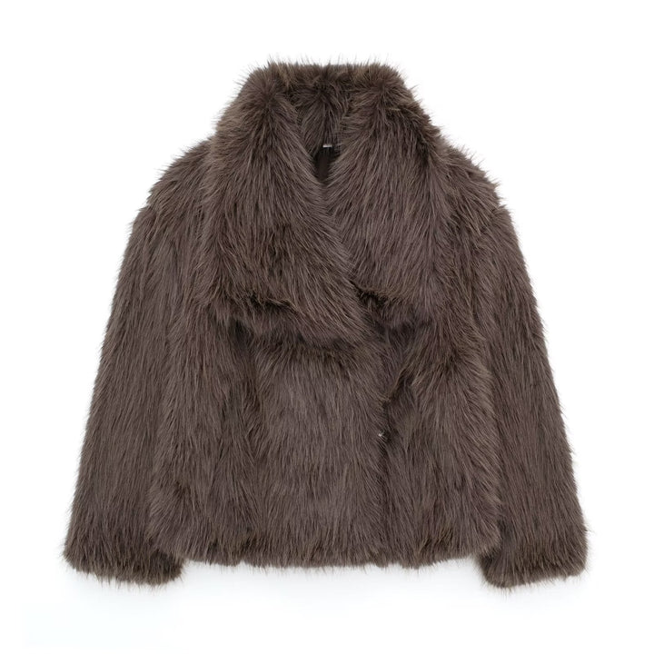Amelia | Zachte faux-fur jas met een lichte, luxe uitstraling