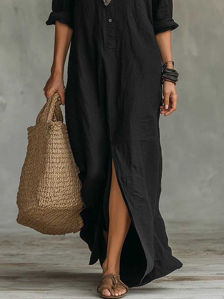 Soline | Longue robe ample noire à boutons