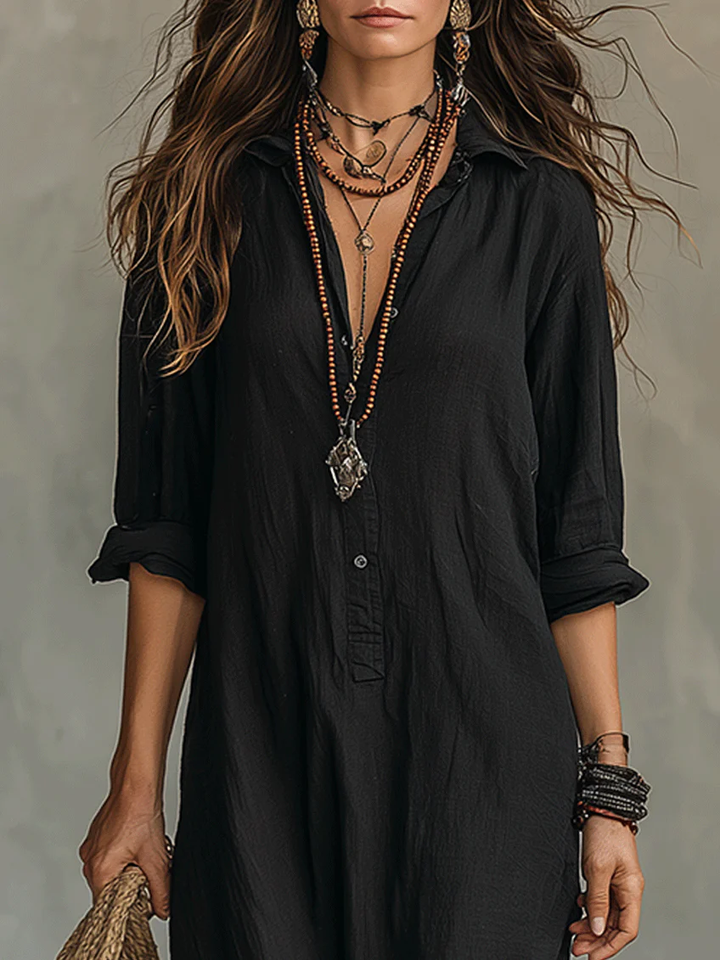 Soline | Longue robe ample noire à boutons