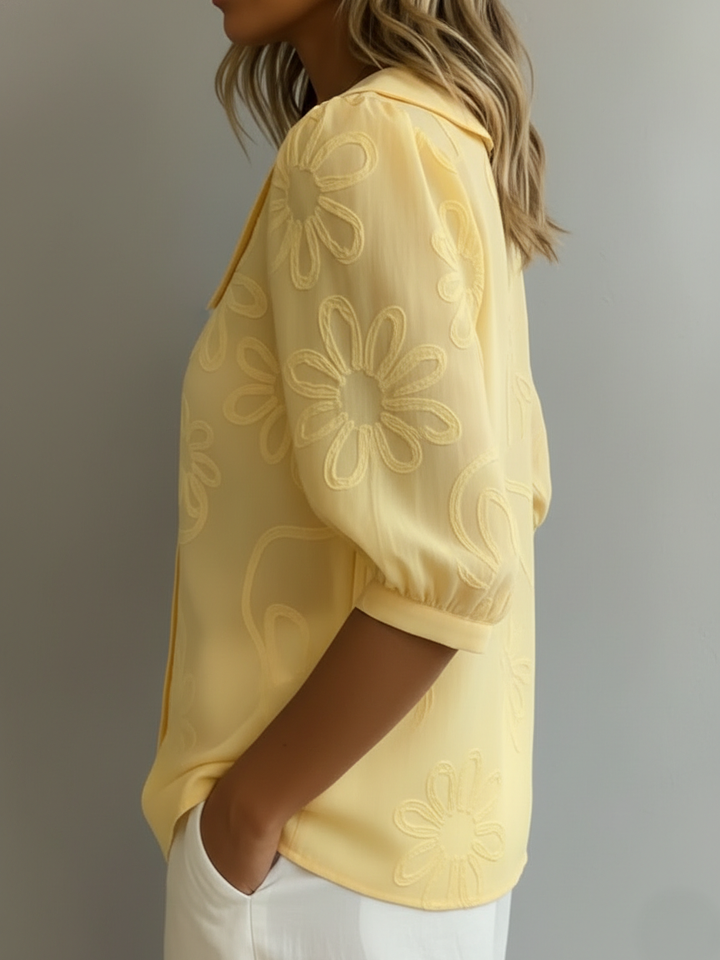 Aurélie — Lichte gebloemde blouse met natuurlijke elegantie