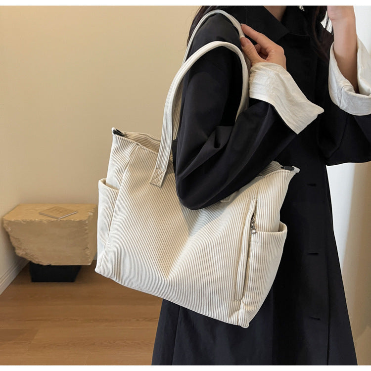 Bloom™ | Sac fourre-tout en velours côtelé pour étudiantes en art